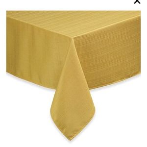 New Noritake colorwave 60”x84” tablecloth
